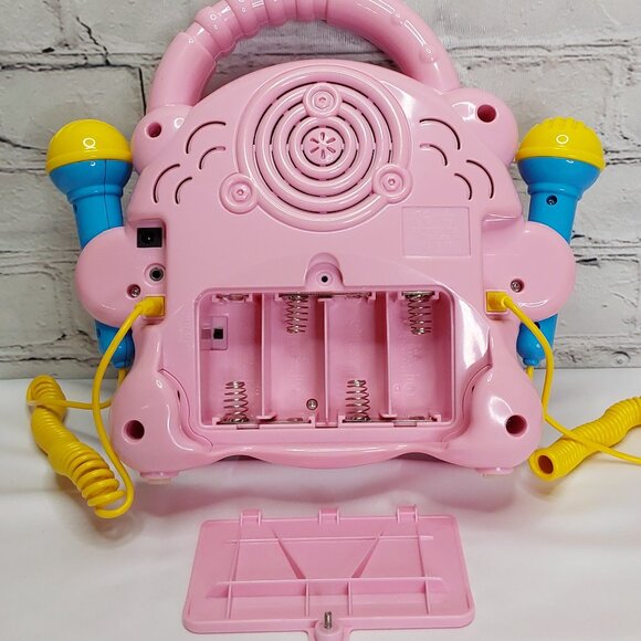 'LITTLE VIRTUOSO' SING~ALONG CD PLAYER DUAL MICROPHONES PINK KARAOKE SYSTEM - Picture 8 of 15